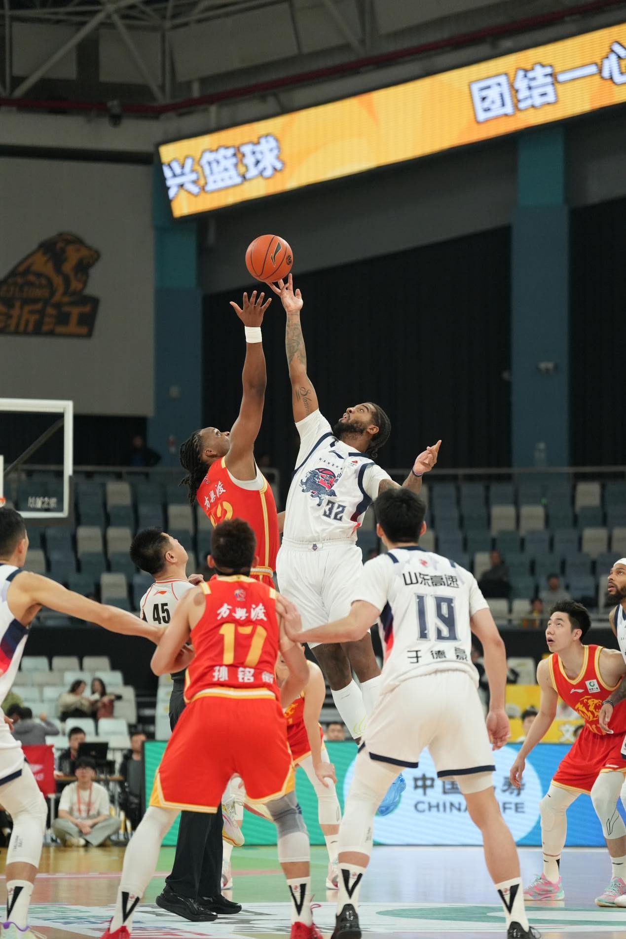 广东宏远再遭质疑备战欧联广州队强势反弹备战NBA季后赛，媒体一致点评：法兰克福今晚内部沟通的简单介绍云鼎娱乐网站